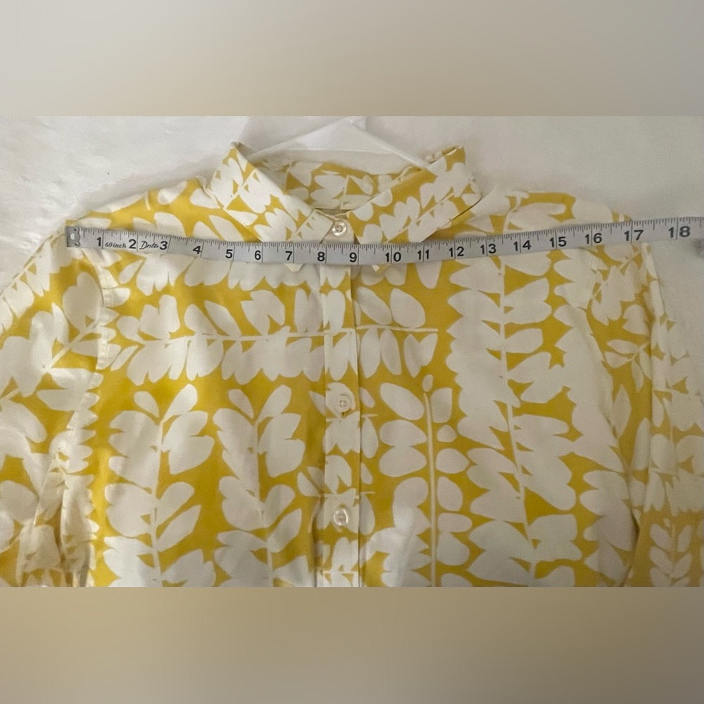 💎💎Chico's Sunny Yellow and Cream Floral Blouse - Picture 4 of 10